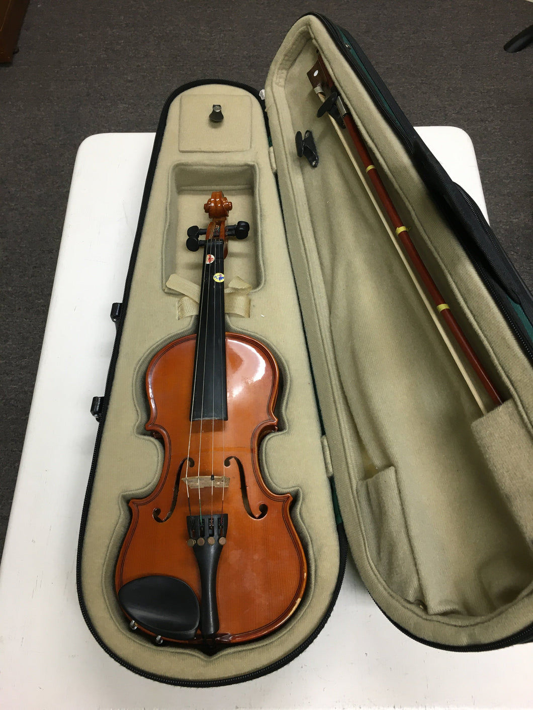 Violin Palantino (Rental) 1/8